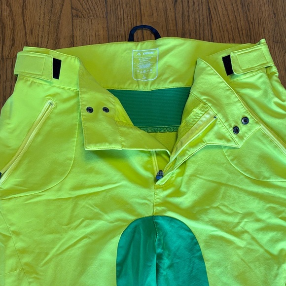 Men's Vibrant Yellow and Green Athletic Shorts - Picture 3 of 7